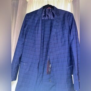 Tommy Hilfiger Suit